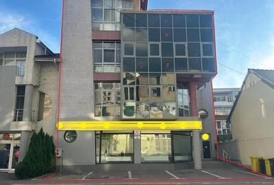 Casă cu Teren 454 Mp în Central