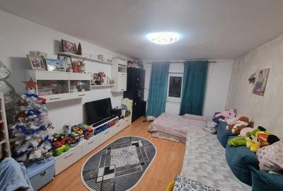 Apartament cu 2 camere decomandat, mobilat în Km 4-5