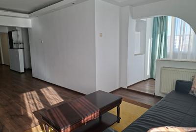 Apartament cu 3 camere decomandat în 13 Septembrie - 2