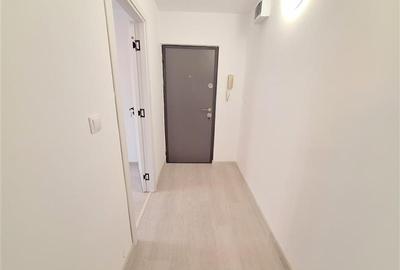 Apartament cu 2 camere semidecomandat în 9 Mai - 12