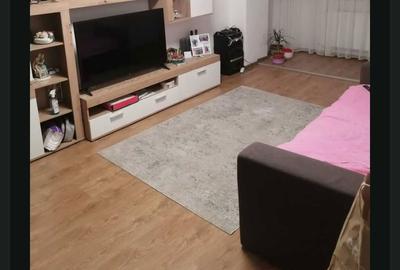 Apartament cu 3 camere semidecomandat în Central - 2