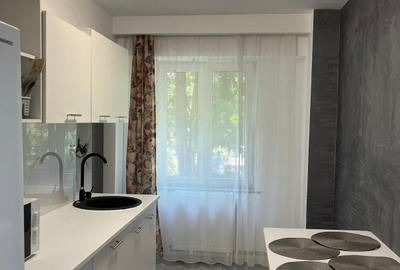 Apartament 3 camere,2 băi, 69 mp utili, Parter, Bulevardul Dacia, Oradea.