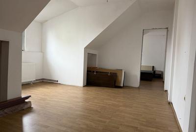 Apartament cu 3 camere în Vasile Aaron - 6