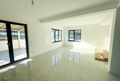 Casă individuală cu 4 camere cu Canalizare în Bucium