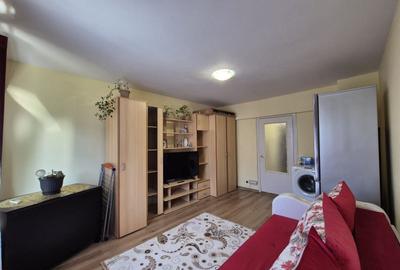 Garsonieră semidecomandată în Uzina 2 - 2