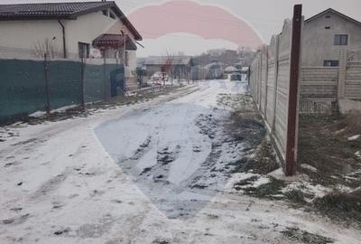 Teren de 413 mp, în Pielești