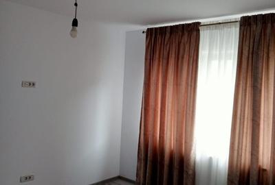 Apartament cu 2 camere semidecomandat în Precista