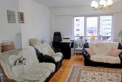 Apartament cu 3 camere decomandat în Simion Bărnuțiu - 9