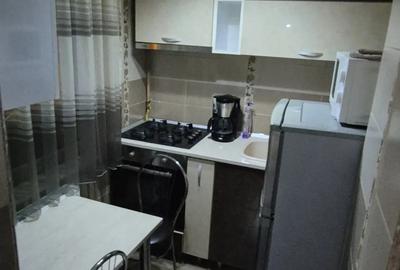 Inchiriez garsoniera - 2