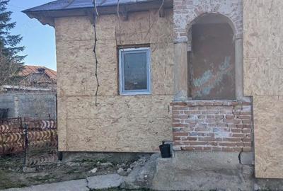 Casă cu Teren 1137 Mp în Călui - 2