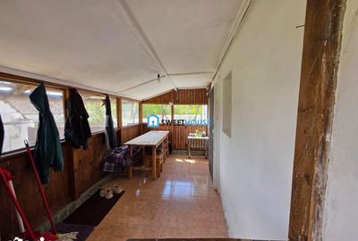 Casă cu 2 camere cu Teren 900 Mp în Mândra - 3