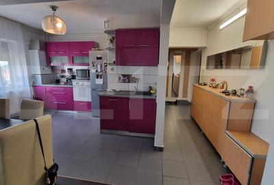 Apartament de vanzare, cu 3 camere, 61 mp, zona semicentrala - 4