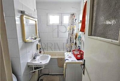 Apartament cu 3 camere semidecomandat, mobilat în Circumvalațiunii - 2
