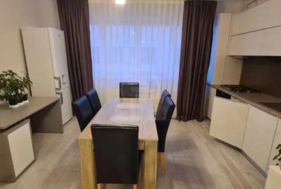 Apartament cu 3 camere semidecomandat în Central