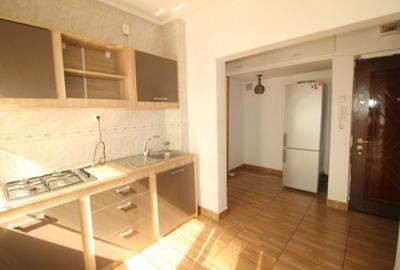 Apartament cu 3 camere semidecomandat în Magheru - 2