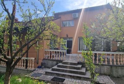 Casa - 1500 mp de teren - zona rezidențială schit - 2