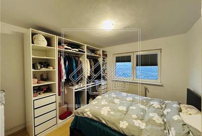 Apartament de vanzare in Sibiu - 3 camere si balcon - decomandat - 14