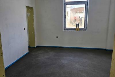 Casă cu 4 camere cu Teren 400 Mp în Central - 6