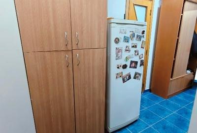 PARTICULAR vând 3 cam. lângă  Metrou 2min. Apărătorii Patriei bl.1986, parter/8 - 11