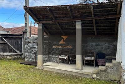 Casă cu 4 camere cu Teren 2328 Mp în Vadu Crișului - 2