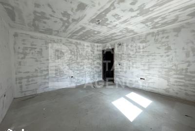 Casă cu 5 camere cu Teren 1000 Mp în Rediu - 9