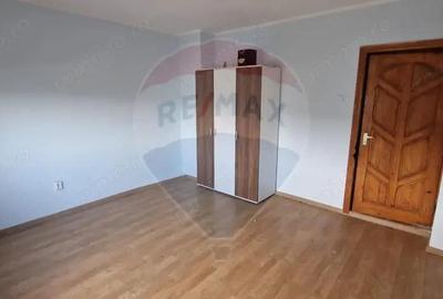 Vila S+P+1E+M cu 7 camere de vanzare in TG. OCNA Vila S+P+1E+M cu 7 camere de vanzare in TG. OCNA - 3