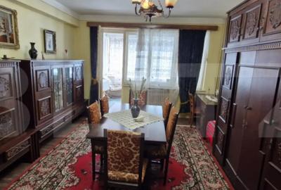 Apartament cu 3 camere decomandat în Central - 9