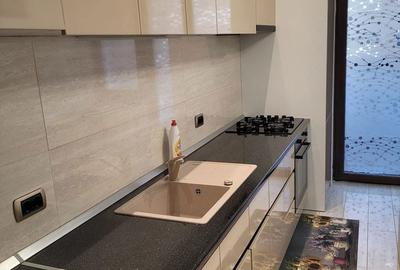 Apartament cu 2 camere decomandat în Tractorul - 10