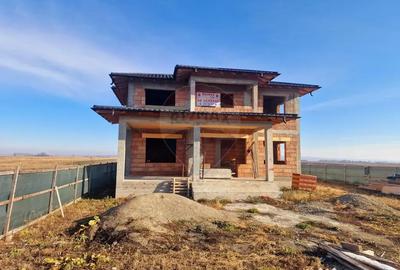 Casă cu 7 camere cu Teren 7400 Mp în Borlești - 18