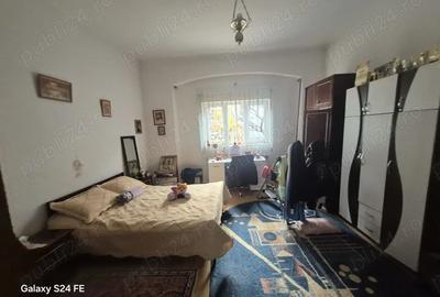 Casă cu 6 camere cu Teren 927 Mp în Central - 3