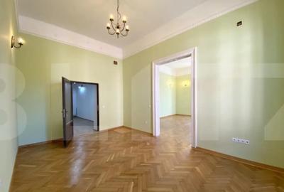 Apartament cu 3 camere semidecomandat în Central - 6