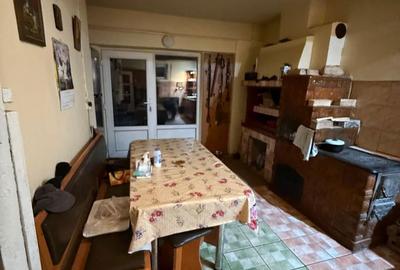 Casă cu 8 camere cu Teren 750 Mp în Central - 2