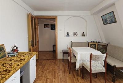 Casă cu 5 camere cu Teren 585 Mp în Rogerius - 8