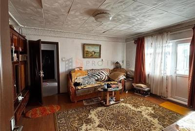 Apartament cu 2 camere semidecomandat în Broșteni