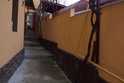 Casă cu 4 camere în Central - 6