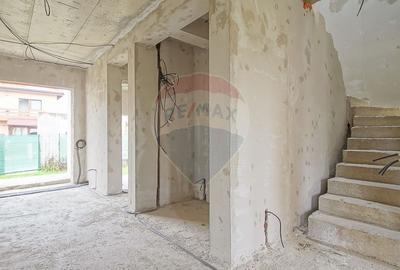 Casa spatioasa la gri, 4 camere, 3 bai, teren 500 mp - zona Bartolomeu - 18