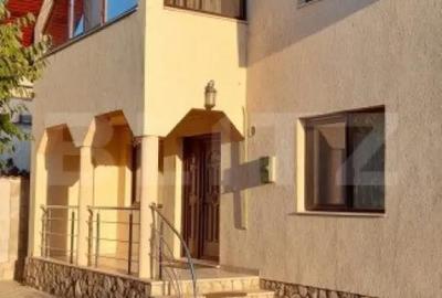 Casă cu 4 camere cu Teren 1200 Mp în Ițcani - 1