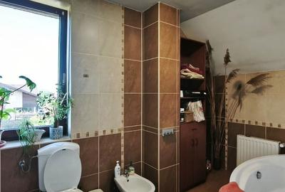 Casă cu 5 camere cu Teren 900 Mp în Sângeorgiu de Mureș - 9