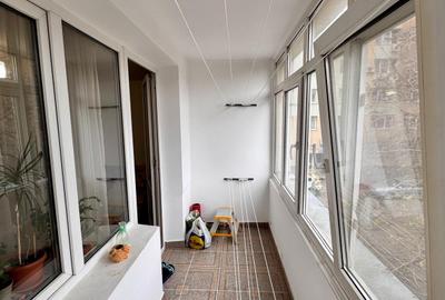 Apartament 3 camere - complet renovat - 4 minute pana la metrou! - 15