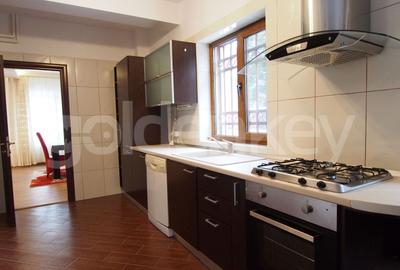 Casă individuală cu 4 camere cu Canalizare în Iancu Nicolae - 3