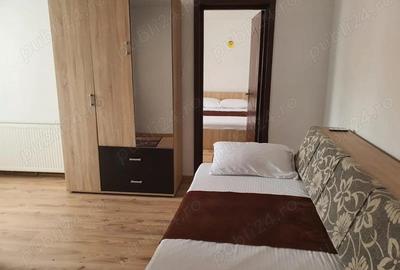 Apartament doua camere la curte, zona 1 Mai. - 1