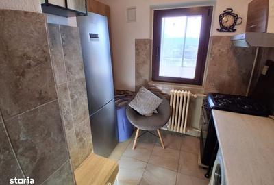 Garsonieră decomandată în Albești - 7