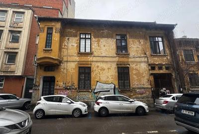 Casă cu Teren 611 Mp în Universitate - 2