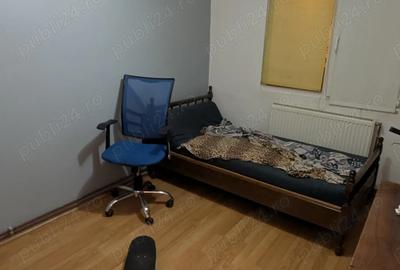 Primesc in gazda cuplu casatorit in apartament de 3 camere Primesc in gazda cuplu casatorit in apartament de 3 camere - 3