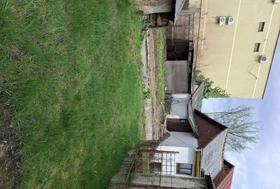 Casă cu Teren 250 Mp în Central - 2