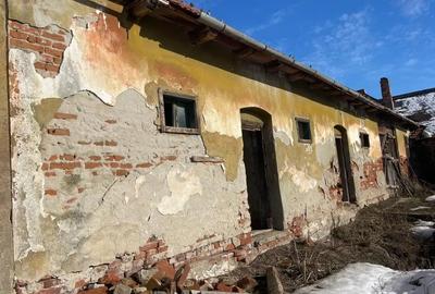 Casă cu 5 camere cu Teren 1302 Mp în Hitiaș - 2