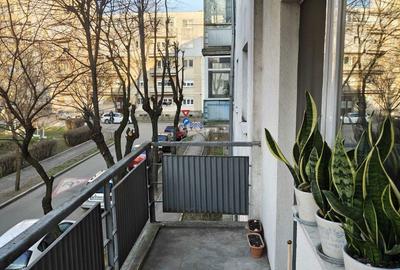 Apartament cu 4 camere decomandat în Micro 16 - 8