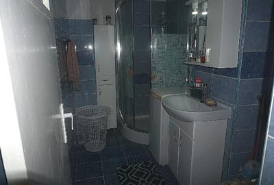 Apartament 3 camere, proaspăt zugrăvit și modernizat, în Valea Aurie - 2