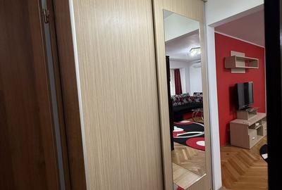 Apartament cu 3 camere decomandat, mobilat în Girocului - 18