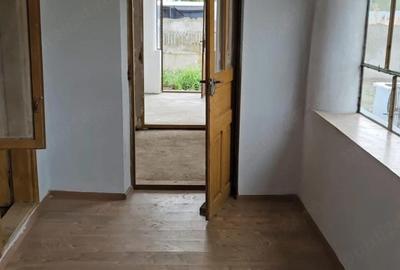 Casă cu 4 camere cu Teren 1400 Mp în Lița